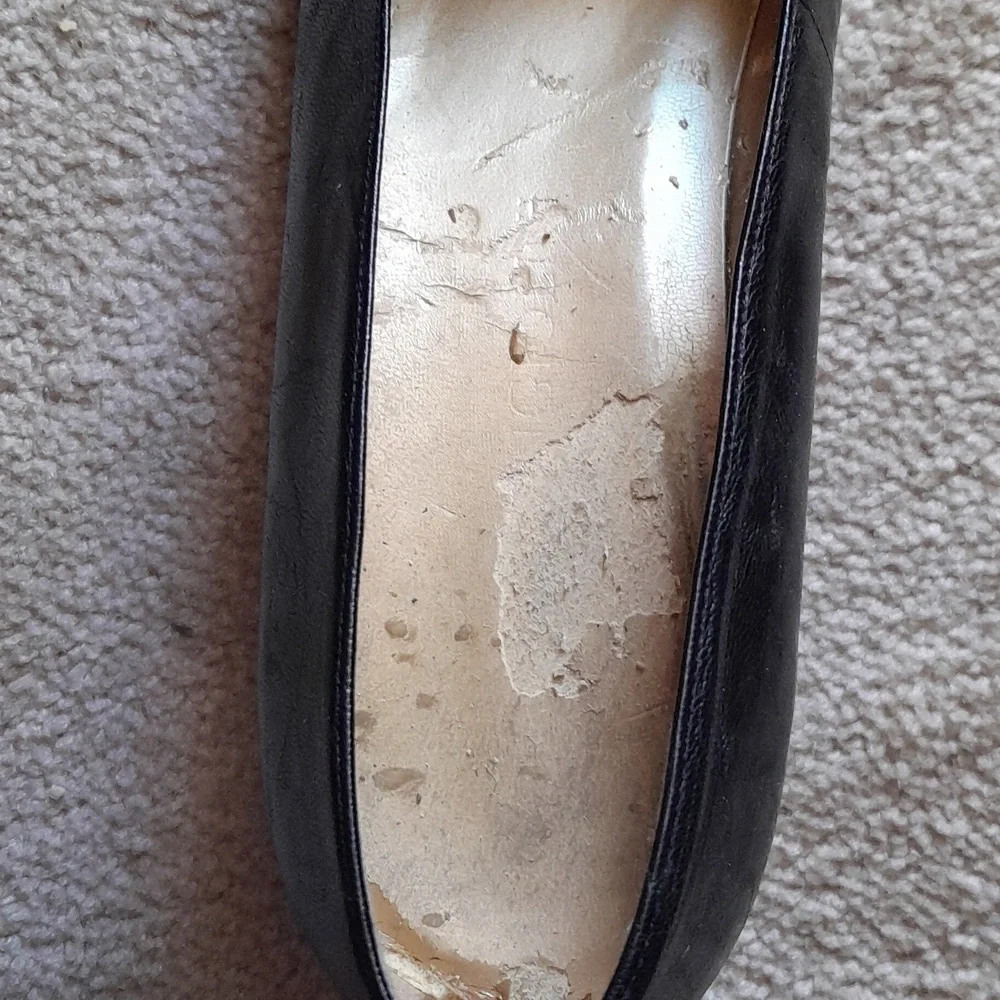 Vintage Enzo Angioloni Destressed Pumps